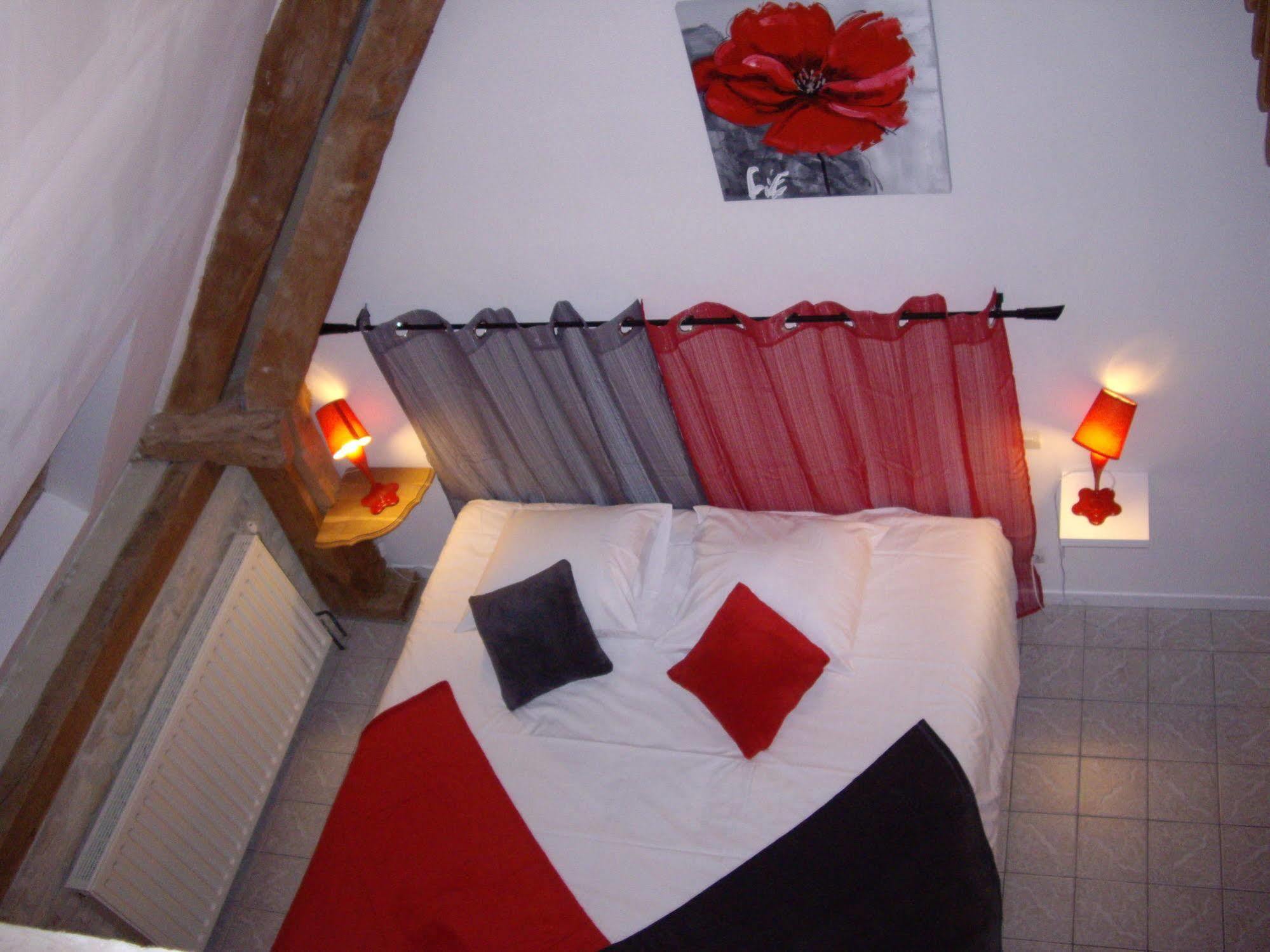 Auberge De La Luzerne Bernières-sur-Mer Eksteriør bilde